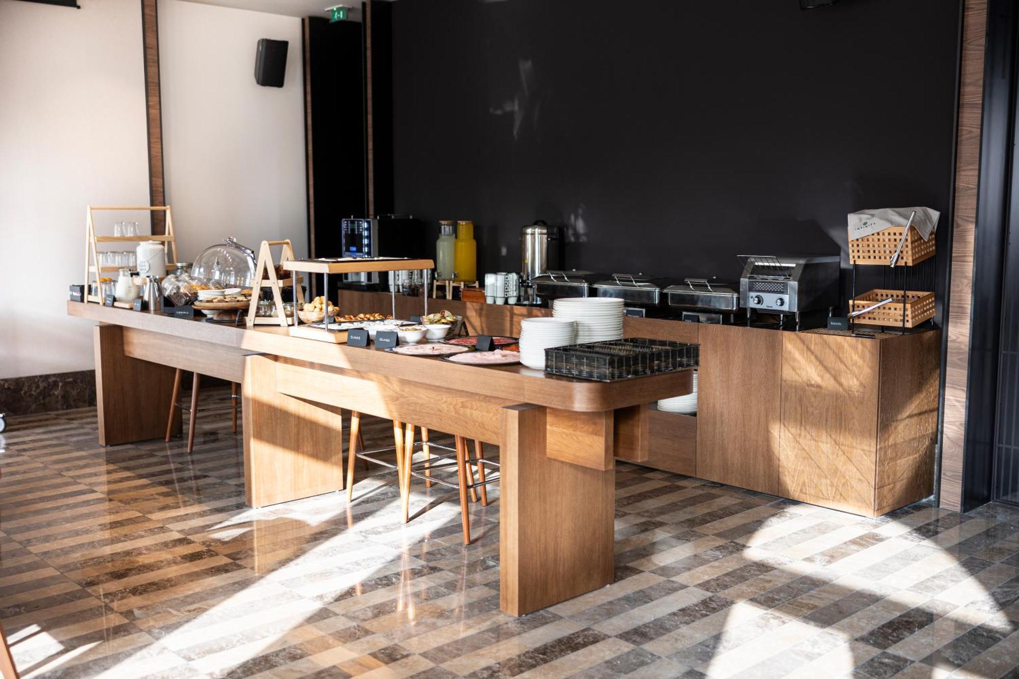 Infinity Hotel & More Budva Ngoại thất bức ảnh